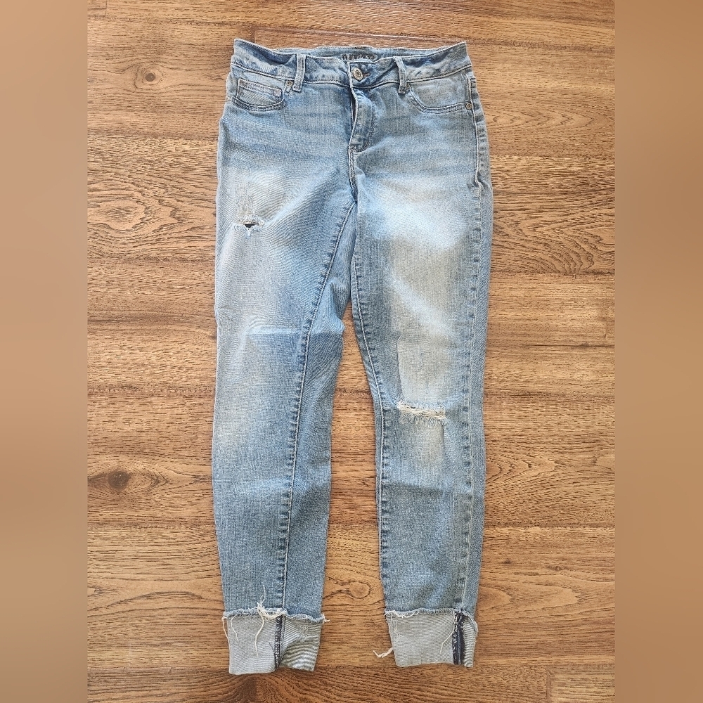 Maurices Coffed Distressed Skinny Jeans SM-Reg
